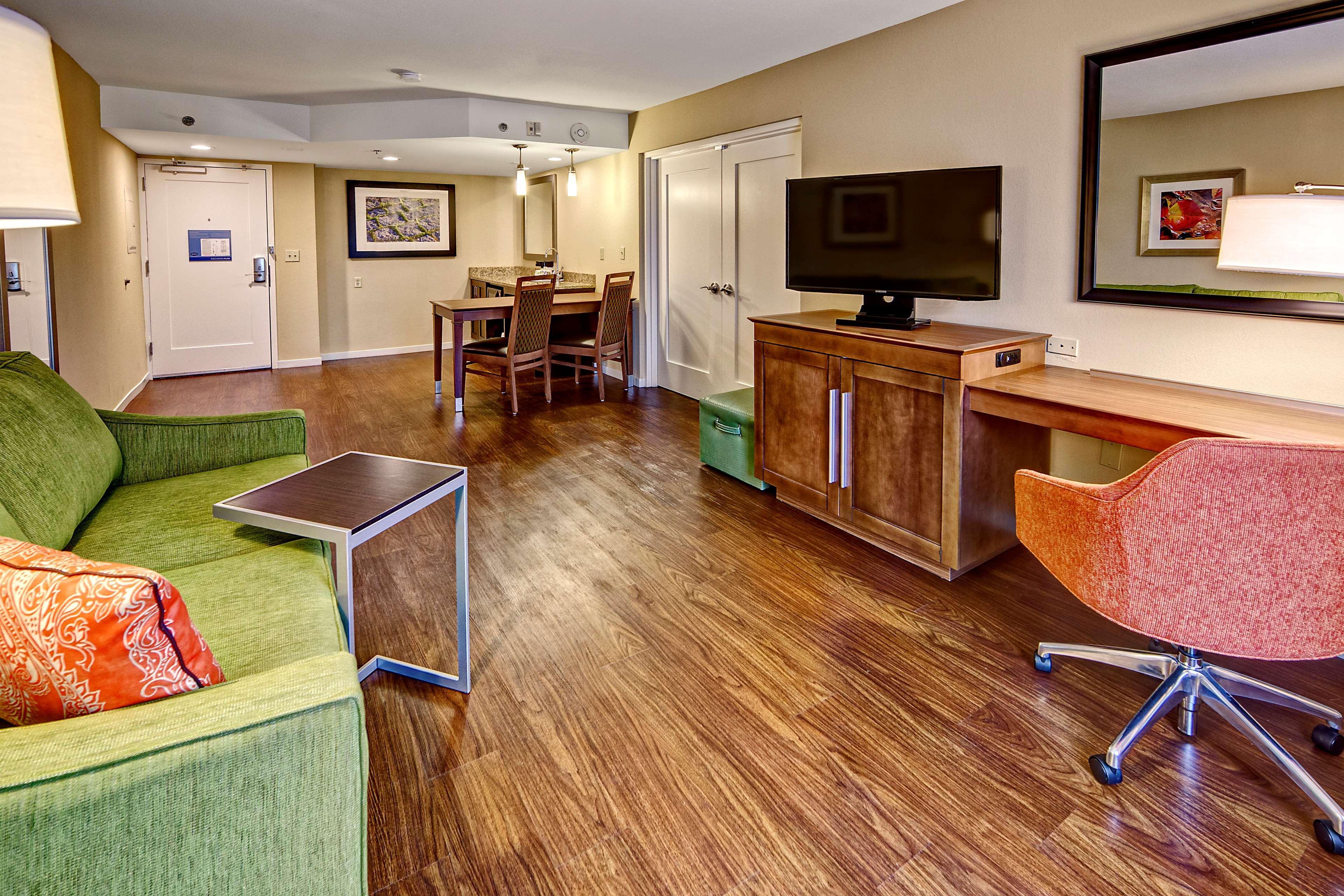 Hampton Inn And Suites Asheville Airport Fletcher Exterior foto