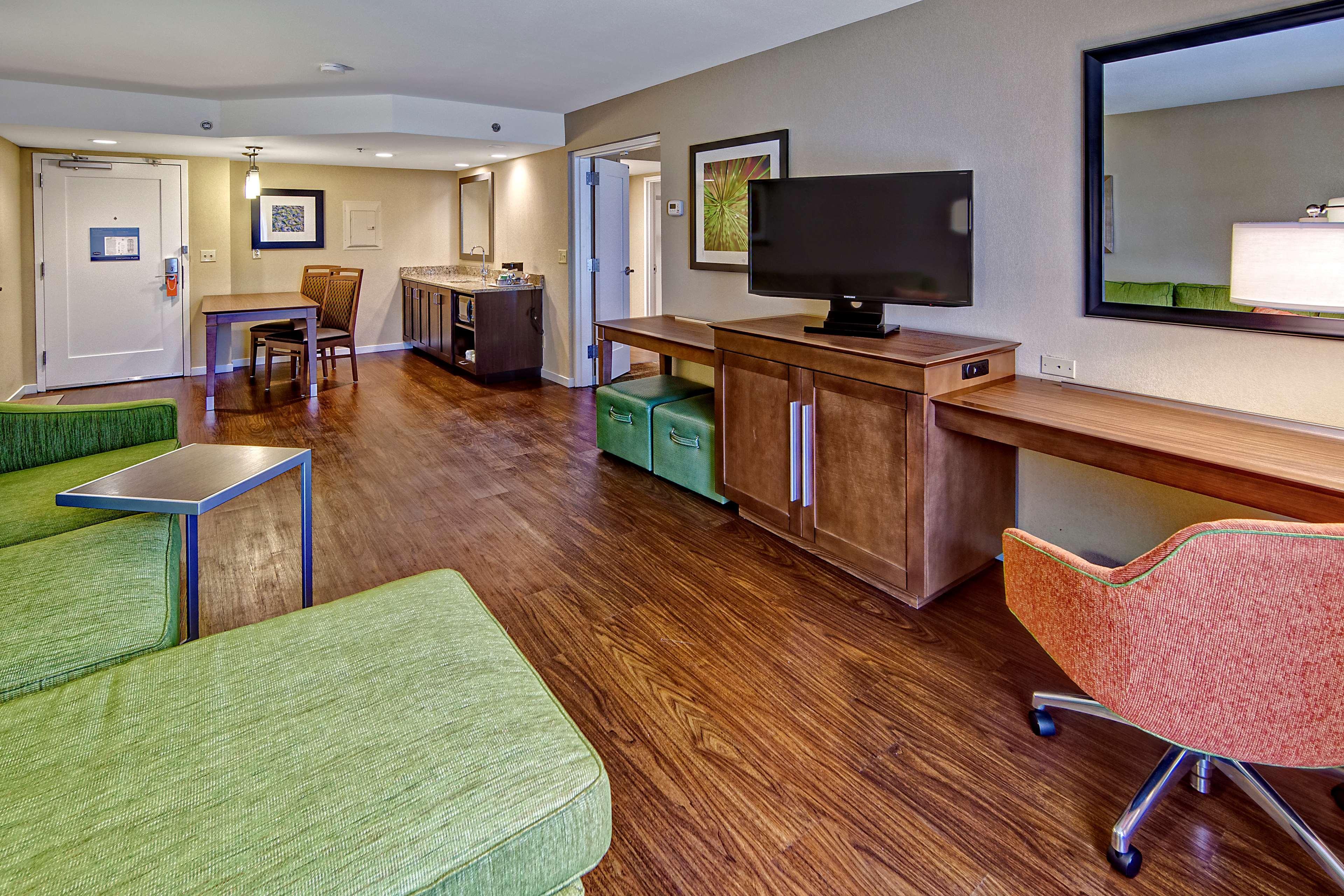 Hampton Inn And Suites Asheville Airport Fletcher Exterior foto