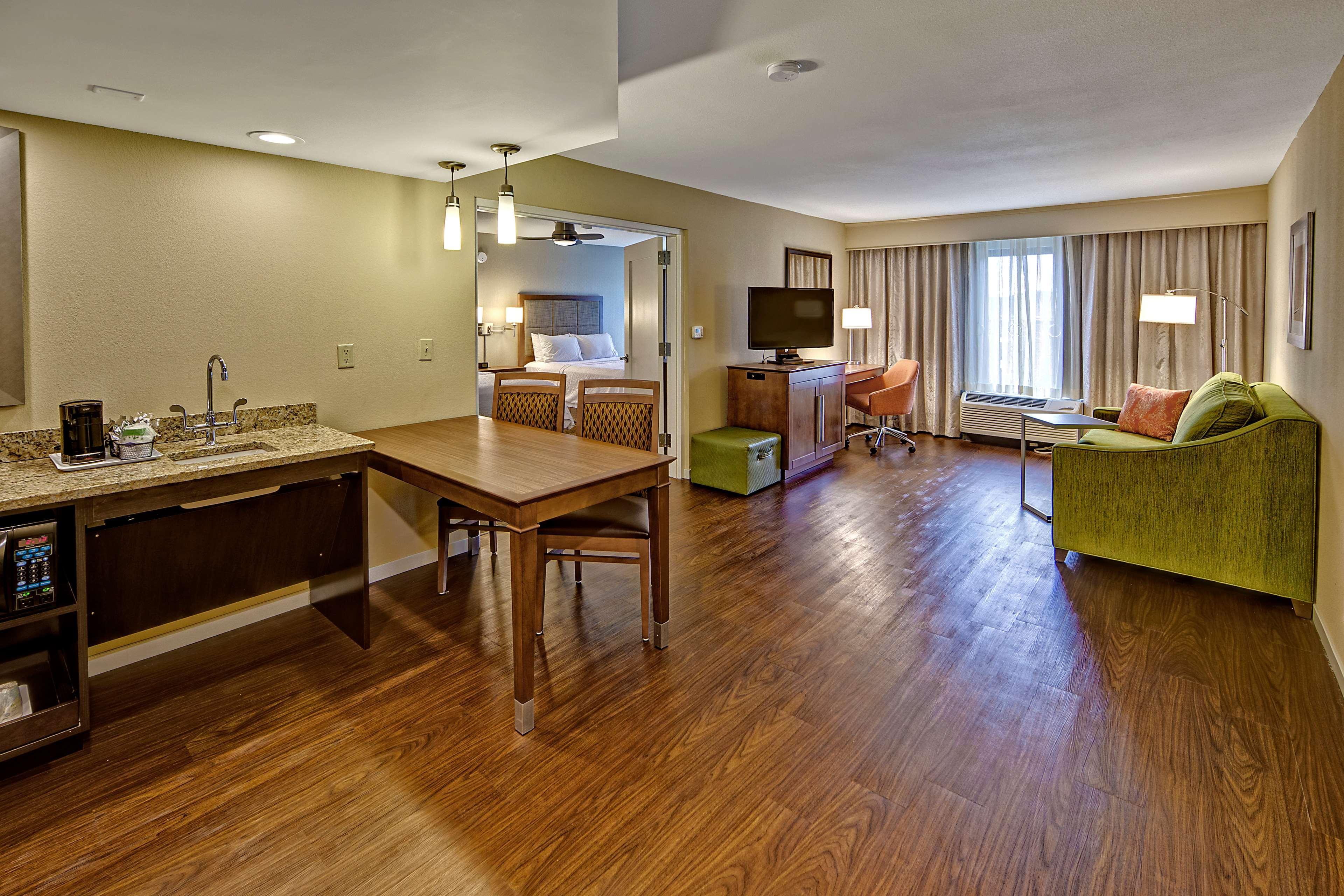 Hampton Inn And Suites Asheville Airport Fletcher Exterior foto