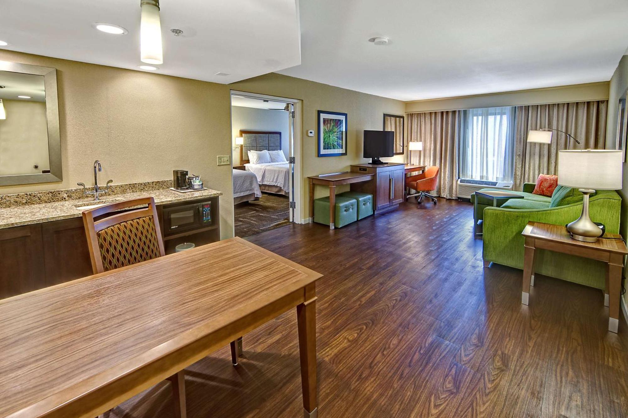 Hampton Inn And Suites Asheville Airport Fletcher Exterior foto